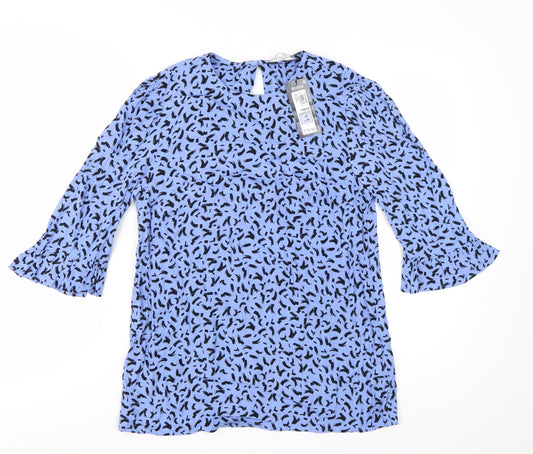 Prewornwholesale purple cropped slim fit active T-shirt with short sleeves and a high neckline.