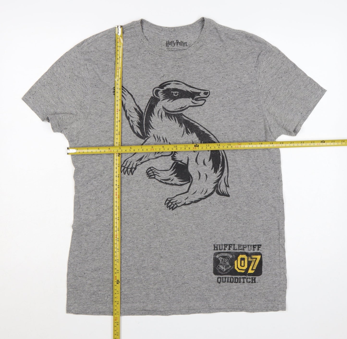 Harry Potter Hufflepuff Quidditch Grey Men's L Graphic T-Shirt