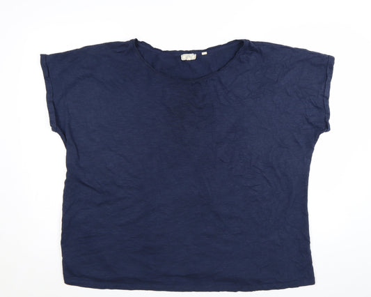 Prewornwholesale purple cropped slim fit active T-shirt with short sleeves and a high neckline.