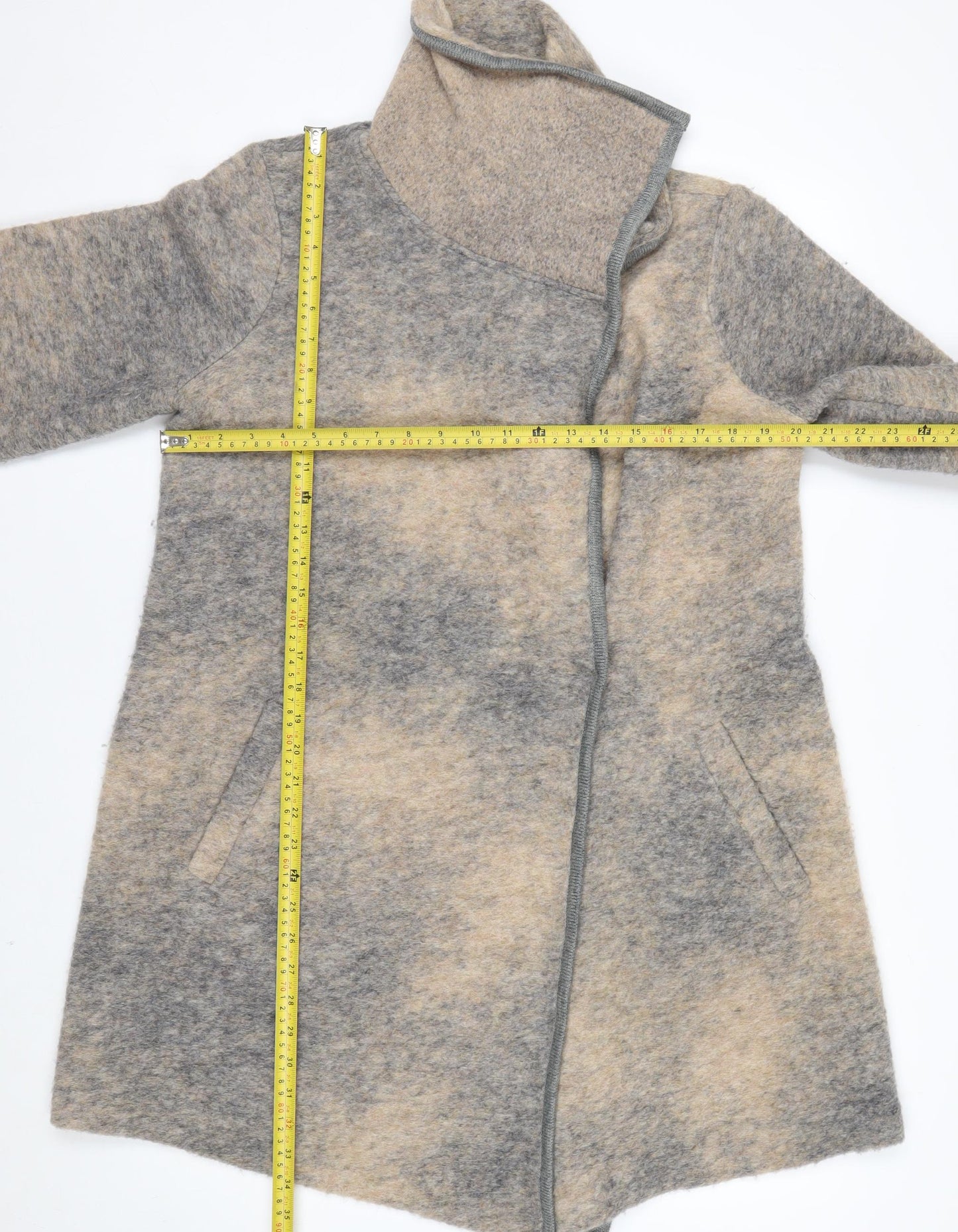 Paul Costelloe Women’s Beige Wool Blend Collared Cardigan Size 14