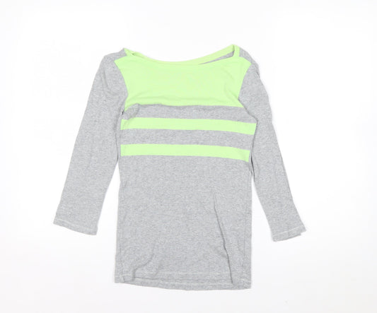 Prewornwholesale purple cropped slim fit active T-shirt with short sleeves and a high neckline.