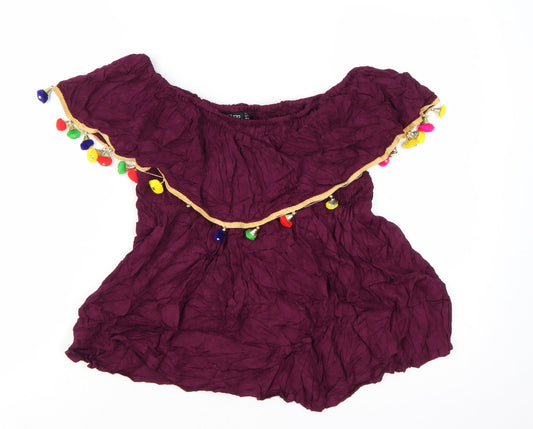 Prewornwholesale purple cropped slim fit active T-shirt with short sleeves and a high neckline.