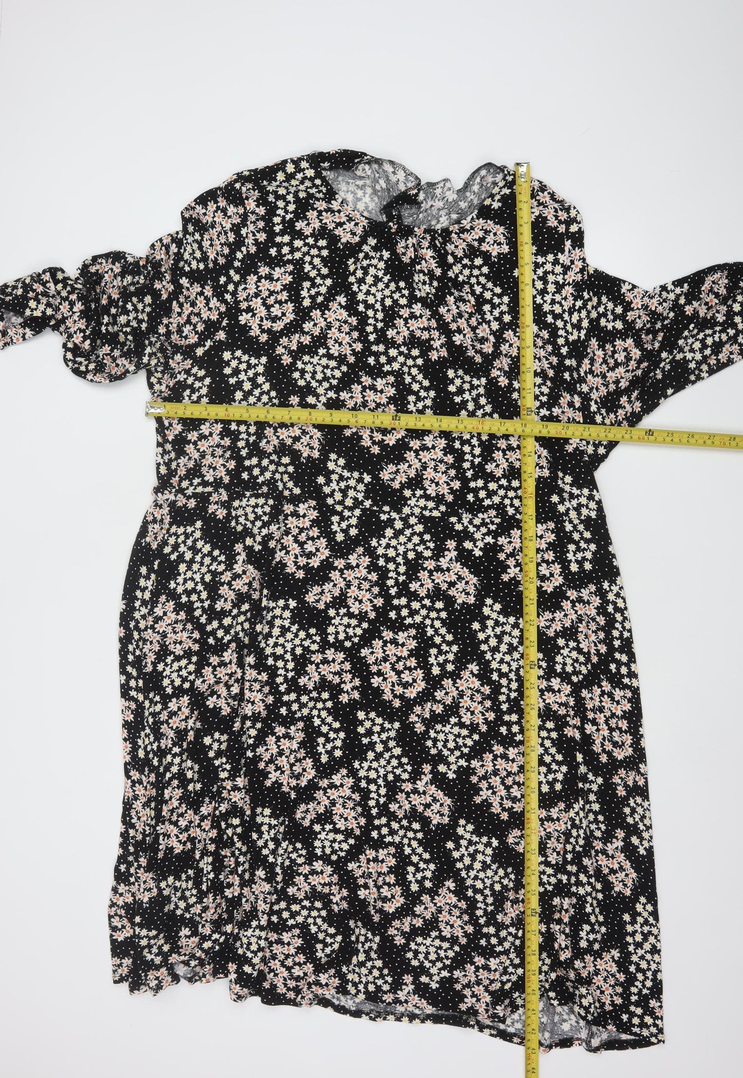 Evans Women’s Plus Size Black Floral Smocked Long Sleeve Dress UK 26/28