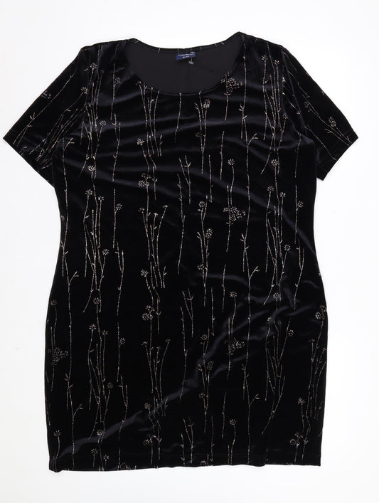 Prewornwholesale purple cropped slim fit active T-shirt with short sleeves and a high neckline.