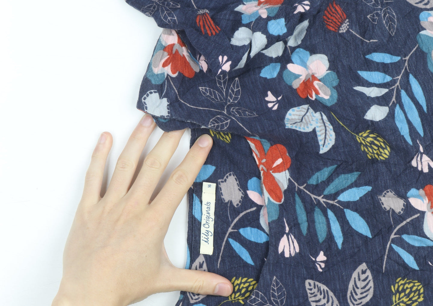 Lily Originals Women's Blue Floral Tunic Blouse Size 16