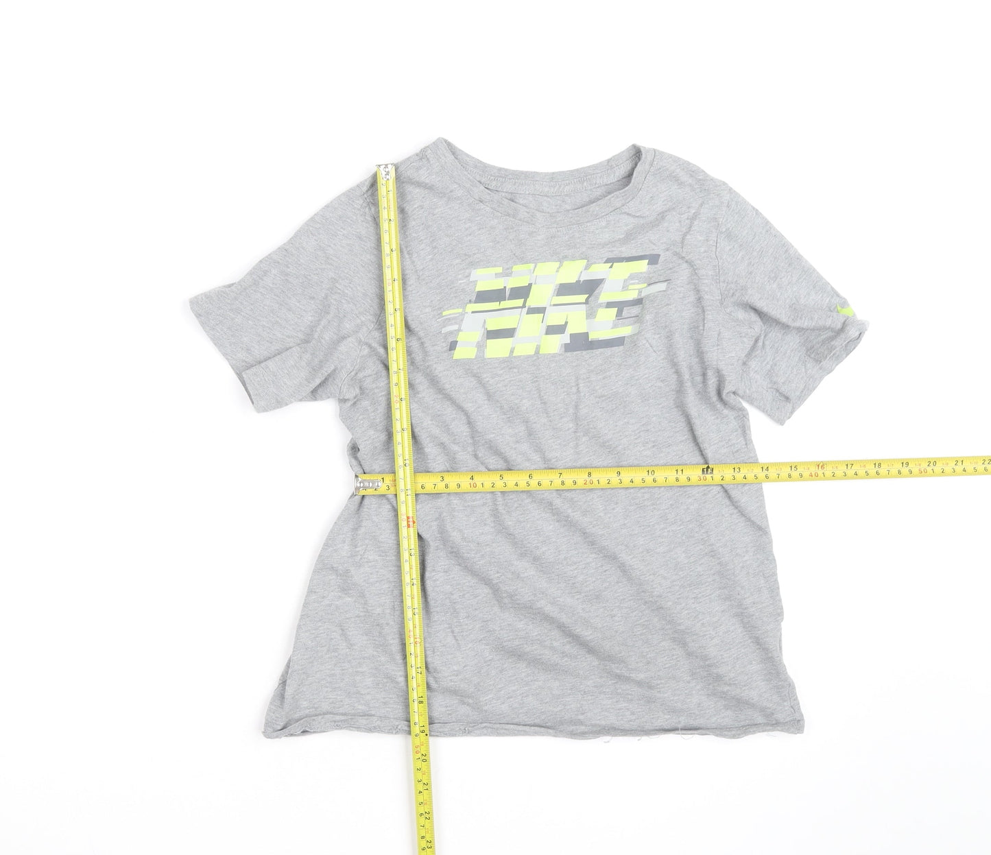 Nike Boys Grey Graphic T-Shirt 12-13 Years Short Sleeve Sports Tee