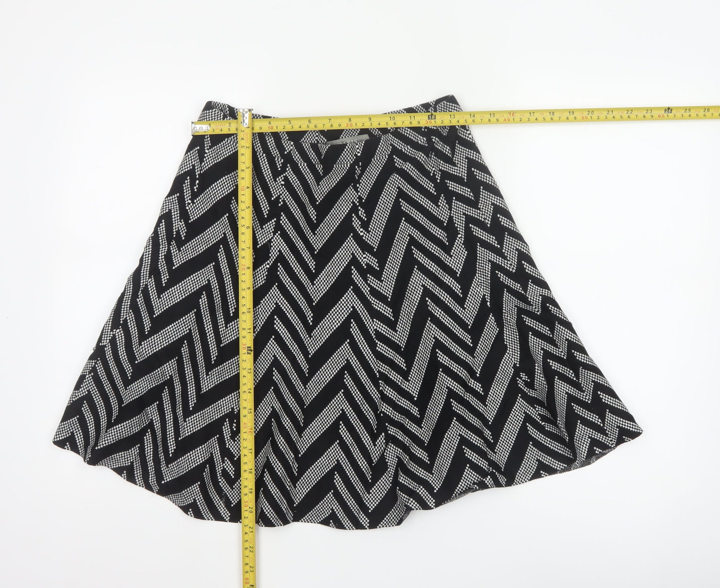 Oasis Women's Black A-Line Geometric Knit Skirt Size S