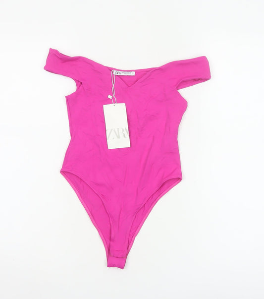 Prewornwholesale purple cropped slim fit active T-shirt with short sleeves and a high neckline.