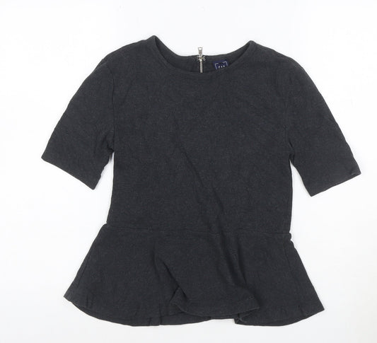 Prewornwholesale purple cropped slim fit active T-shirt with short sleeves and a high neckline.