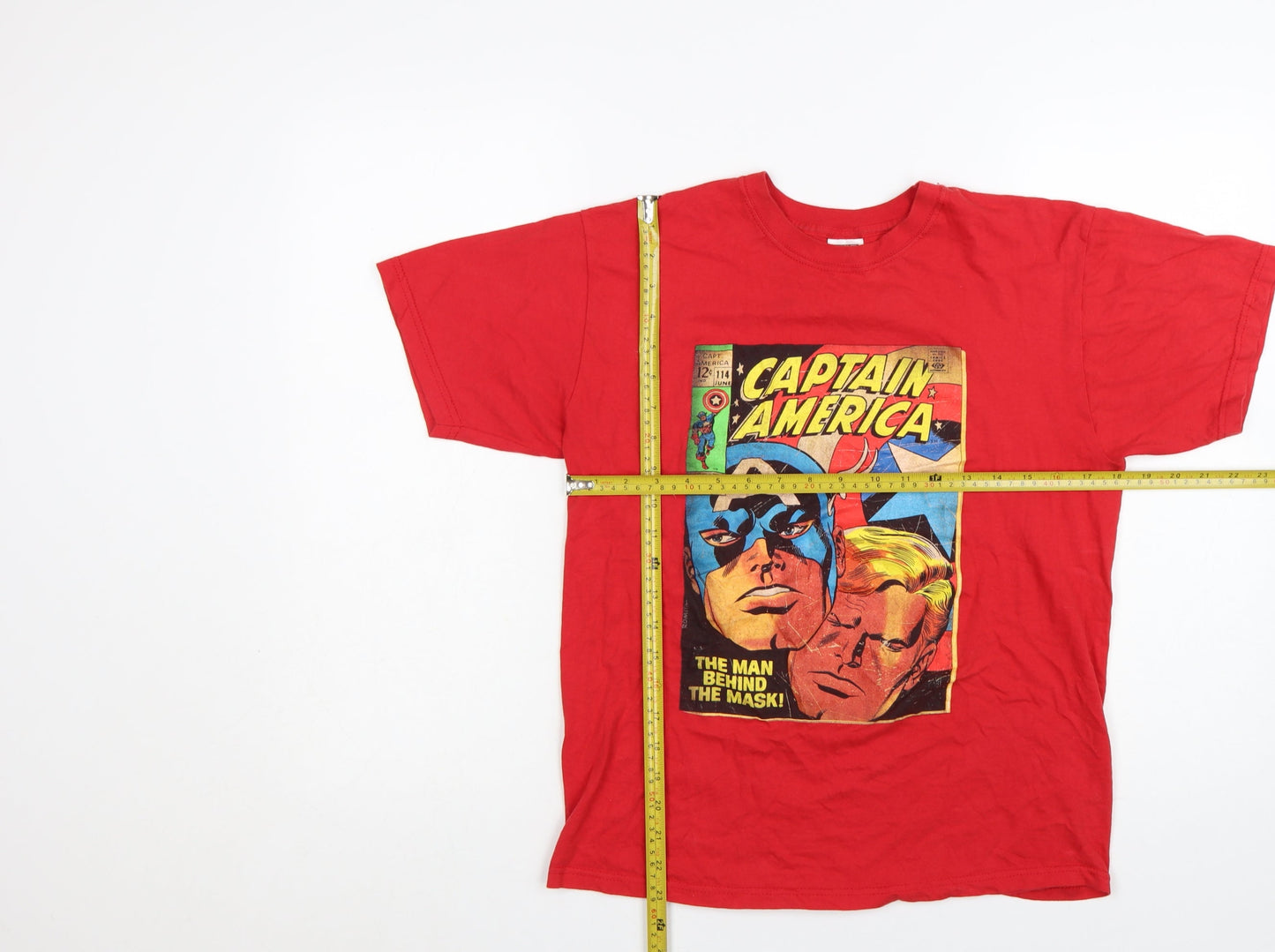 Marvel Men's Red Captain America Graphic T-Shirt Medium