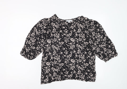 Prewornwholesale purple cropped slim fit active T-shirt with short sleeves and a high neckline.