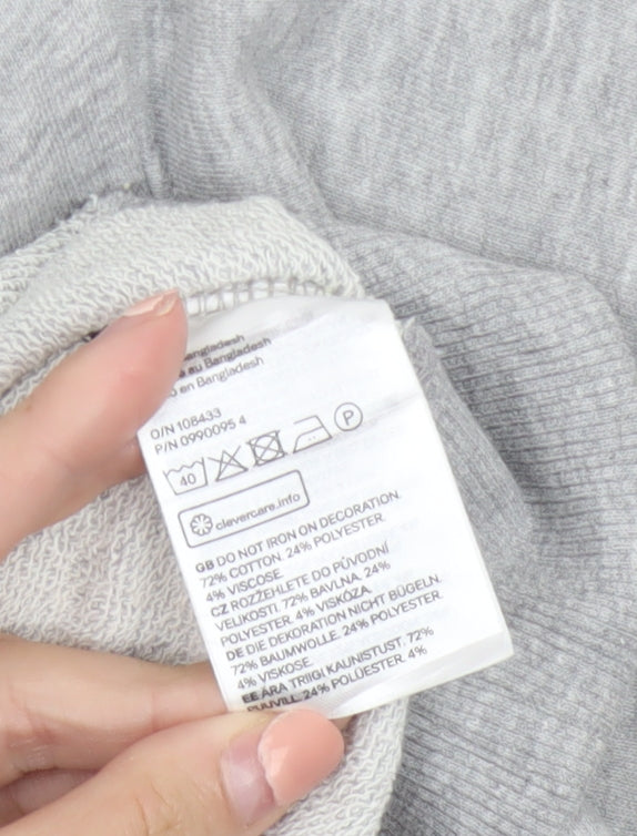 H&M Divided Womens Grey XS Cropped Pullover Sweatshirt Love Embroidered
