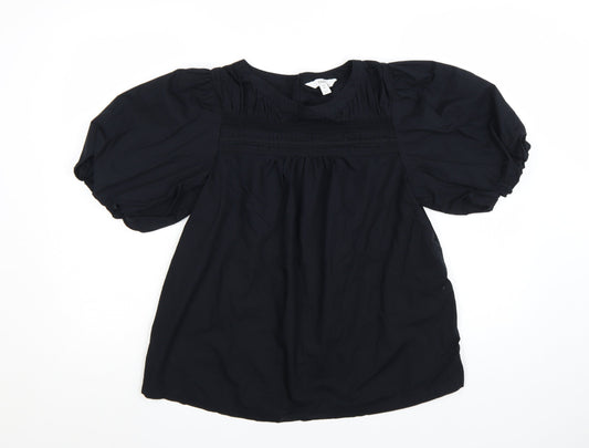 Prewornwholesale purple cropped slim fit active T-shirt with short sleeves and a high neckline.