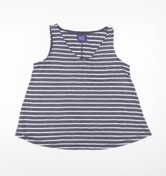 Prewornwholesale purple cropped slim fit active T-shirt with short sleeves and a high neckline.