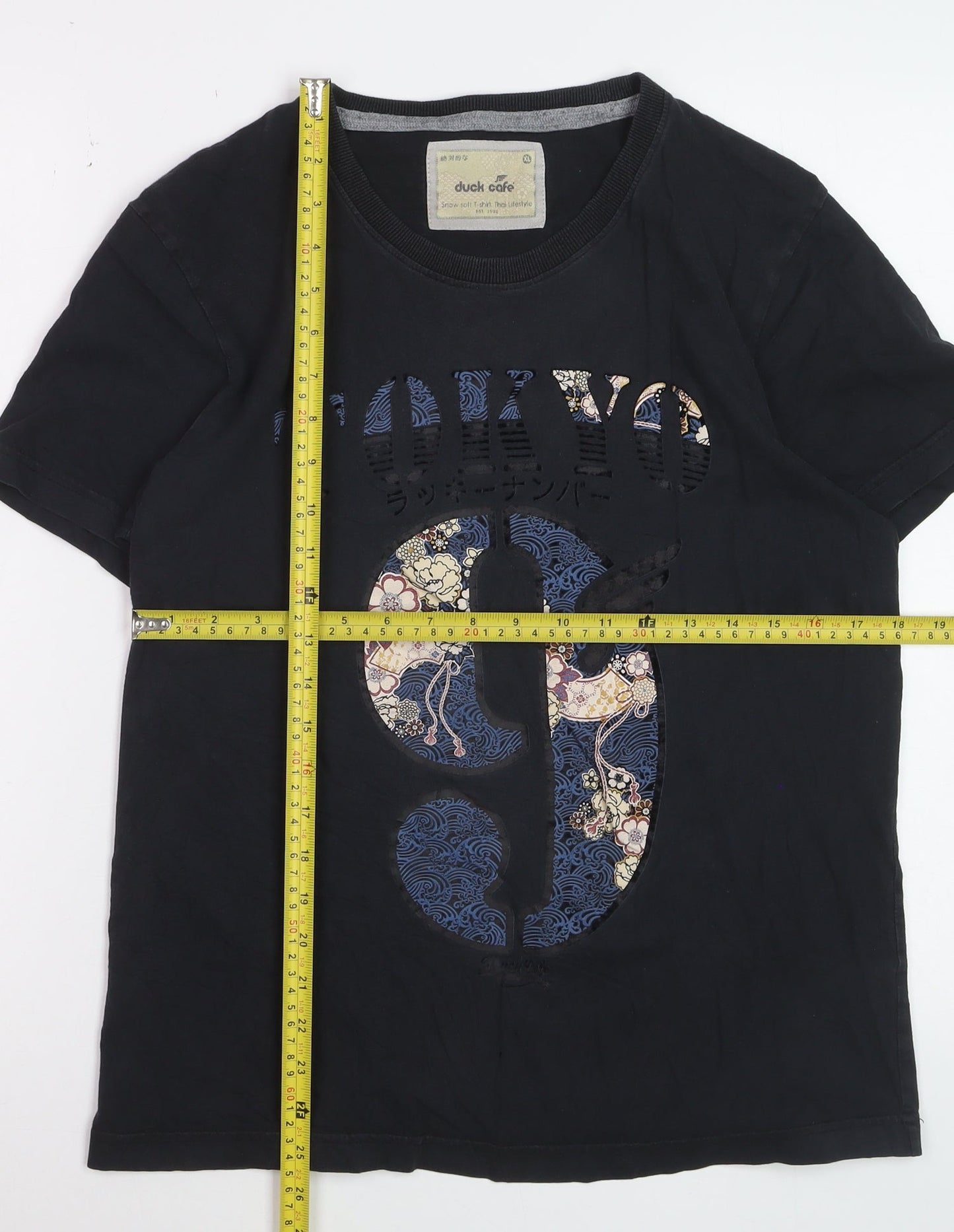 Duck Cafe Women's Black Tokyo Graphic Cotton T-Shirt XL