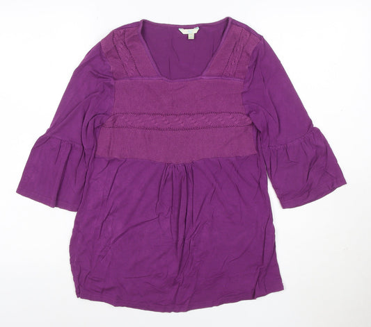 Prewornwholesale purple cropped slim fit active T-shirt with short sleeves and a high neckline.