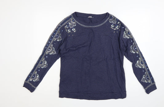 Prewornwholesale purple cropped slim fit active T-shirt with short sleeves and a high neckline.