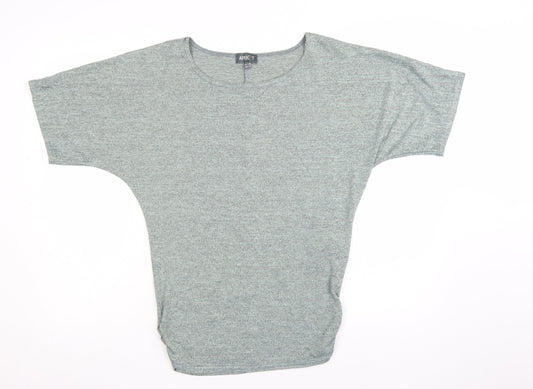 Prewornwholesale purple cropped slim fit active T-shirt with short sleeves and a high neckline.