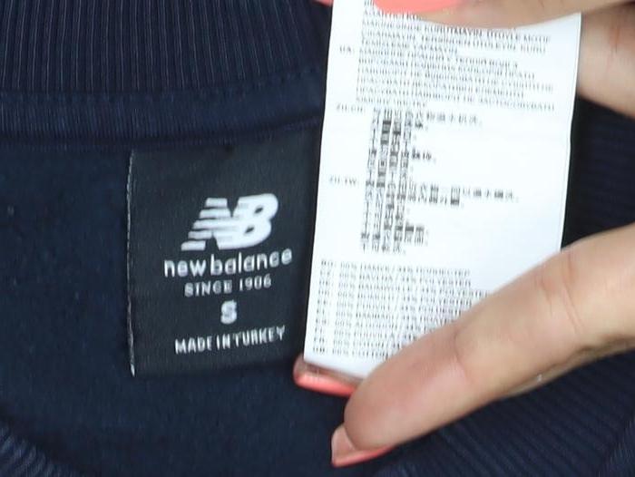 New Balance Men's Blue Small Crew Neck Pullover Sweatshirt