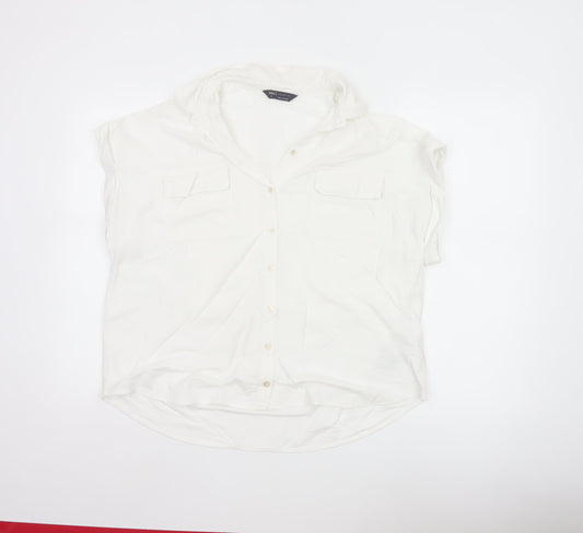Prewornwholesale purple cropped slim fit active T-shirt with short sleeves and a high neckline.