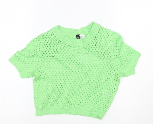 Prewornwholesale purple cropped slim fit active T-shirt with short sleeves and a high neckline.