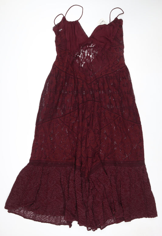 Prewornwholesale purple cropped slim fit active T-shirt with short sleeves and a high neckline.