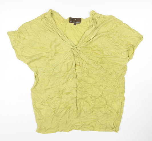 Prewornwholesale purple cropped slim fit active T-shirt with short sleeves and a high neckline.