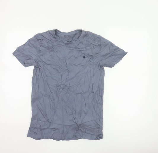 Prewornwholesale purple cropped slim fit active T-shirt with short sleeves and a high neckline.