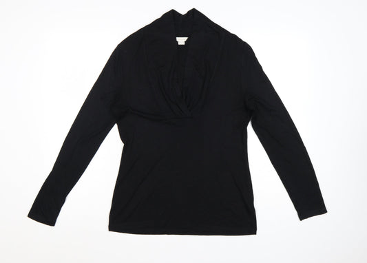 Prewornwholesale purple cropped slim fit active T-shirt with short sleeves and a high neckline.
