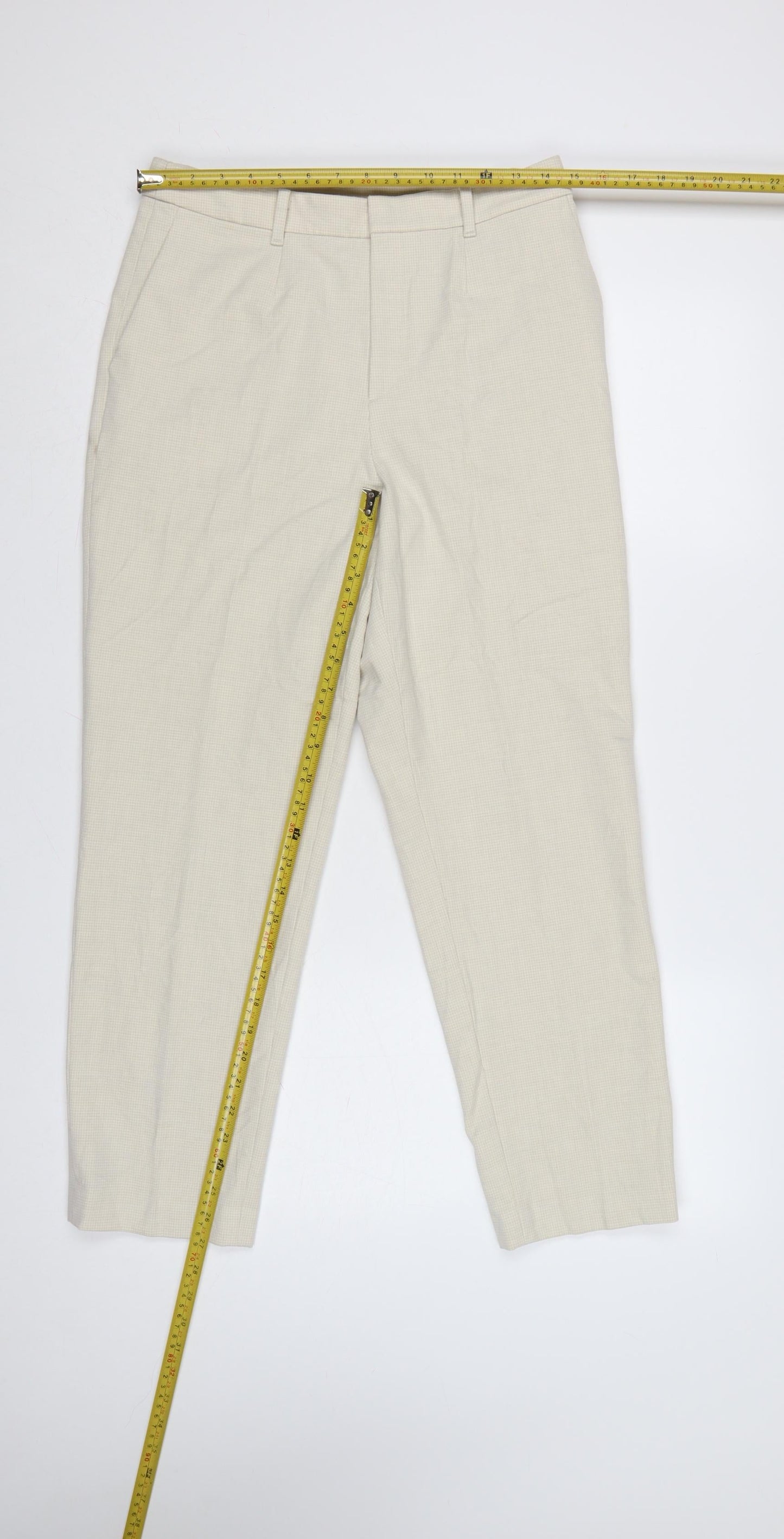 UNIQLO Women Beige Cropped Trousers M Polyester Blend