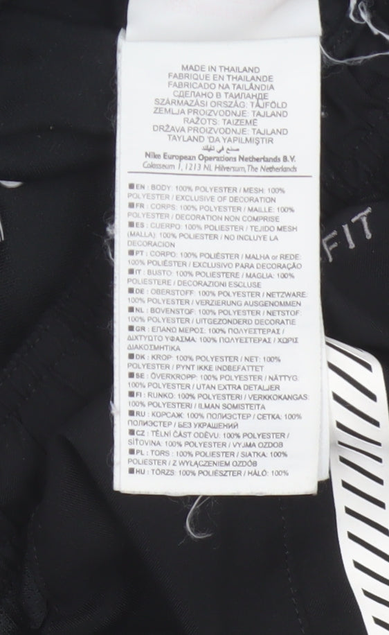 Nike Boys Black Manchester United Dri-FIT Football Shorts 10-12 Years
