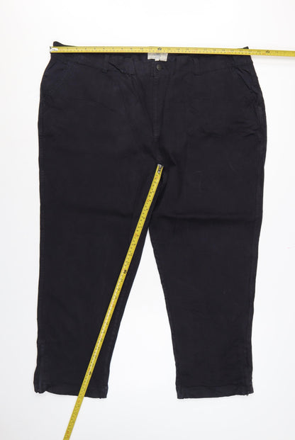 Back view of FatFace Men’s Black, size 24, Tapered Stretch Cotton Blend Jeans Short