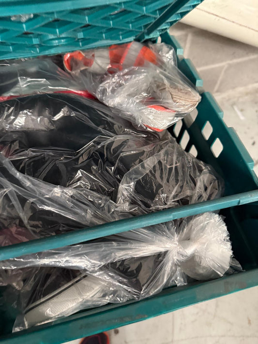 Branded Clearance Wholesale Footwear Bundle Includes Box For Resale