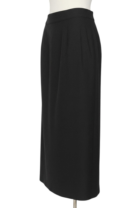 Prewornwholesale Canda C&A black wool-blend long pencil skirt with a high-rise waistband and tailored silhouette.