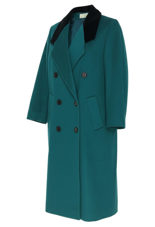 Prewornwholesale vintage-inspired deep green wool long overcoat with a contrasting black velvet collar and buttons.