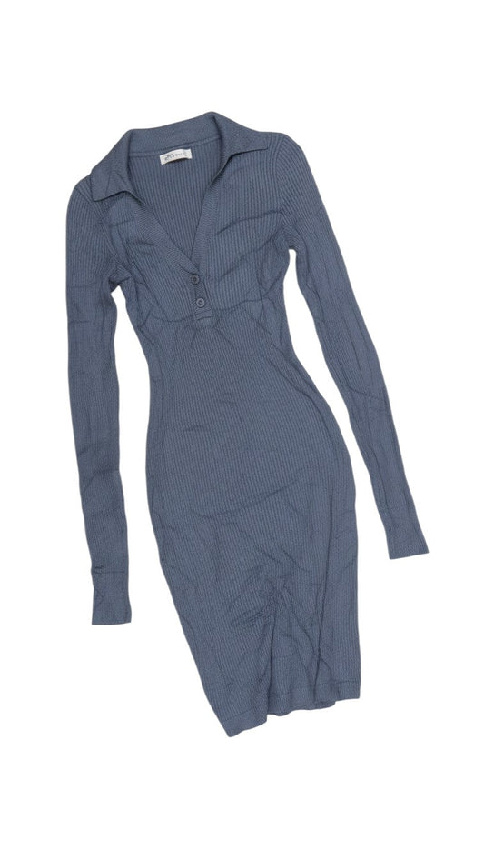Prewornwholesale Hollister blue ribbed knit bodycon dress with long sleeves, collared neckline, and button detail.